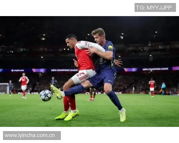 青年欧冠巴萨逆转巴黎克鲁伊维特小儿子精彩兜射锁定胜局 青年欧冠巴萨逆转巴黎克鲁伊维特小儿子精彩兜射锁定胜局