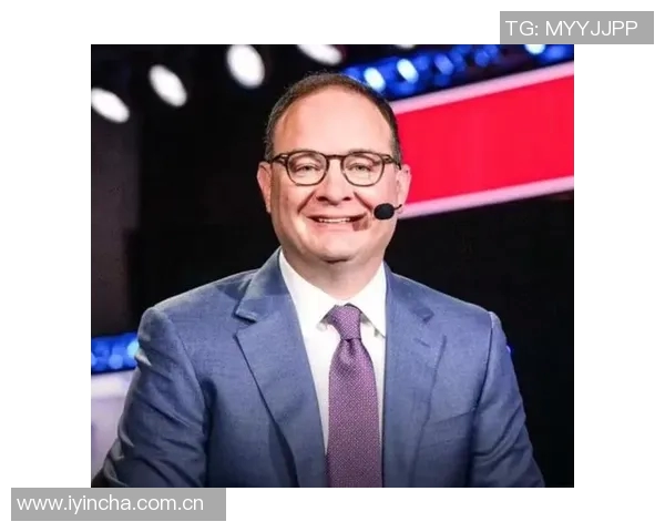 NBA高管与球探齐聚考察Woj母校球队球员展现人脉魅力 NBA高管与球探齐聚考察Woj母校球队球员展现人脉魅力