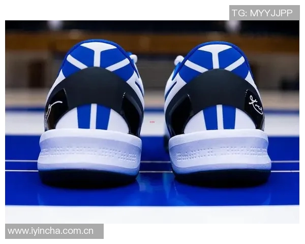 杜克大学发布独特白蓝配色Kobe5球鞋引发球迷热议