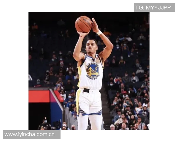 普尔半场状态低迷仅靠罚球得分三分球全失手表现令人失望