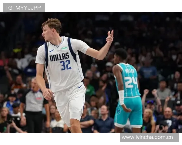 弗拉格手感欠佳全场14投仅中5三分球更是失准无一命中贡献12分7篮板